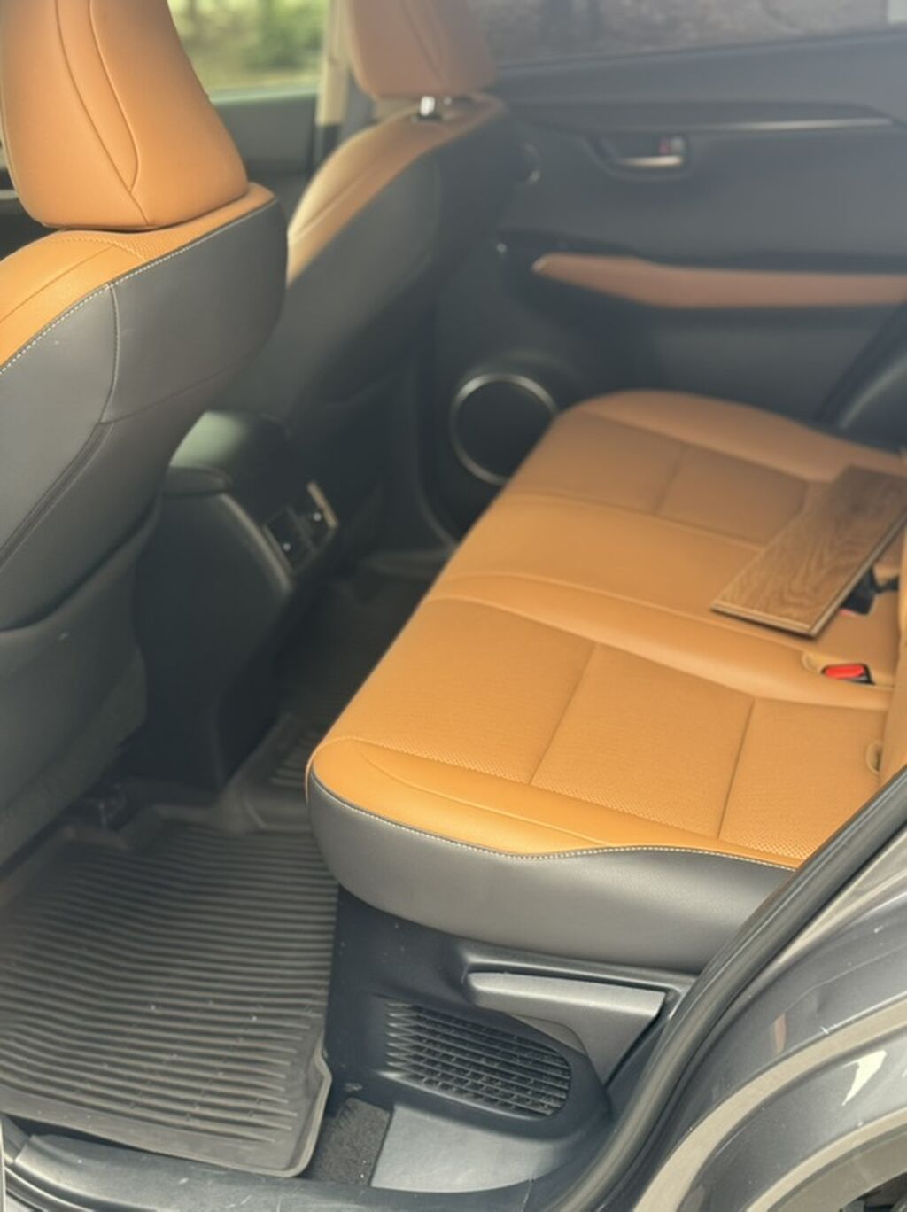 Lexus NX: 2020 г., 0.2 л, Автомат, Бензин, Кроссовер: фото 2
