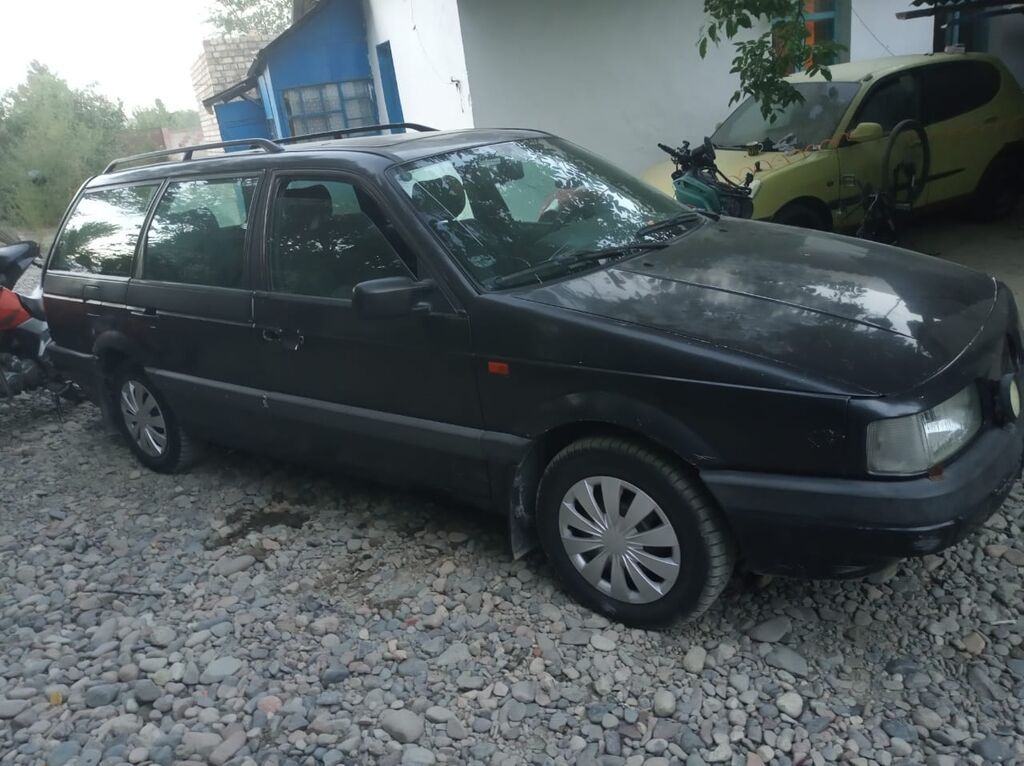 Volkswagen Passat: 1991 г., 1.8 л, Механика, Бензин, Универсал: фото 5