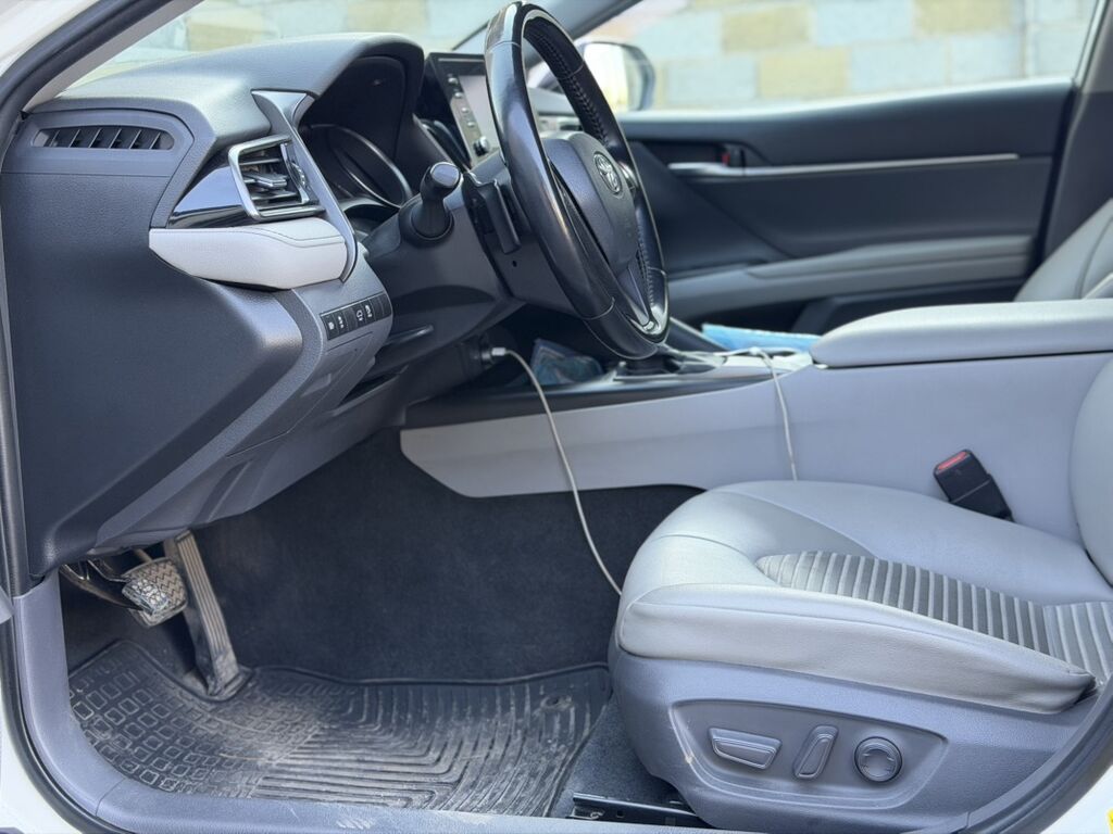 Toyota Camry: 2020 г., 2.5 л, Автомат, Бензин, Седан: фото 8