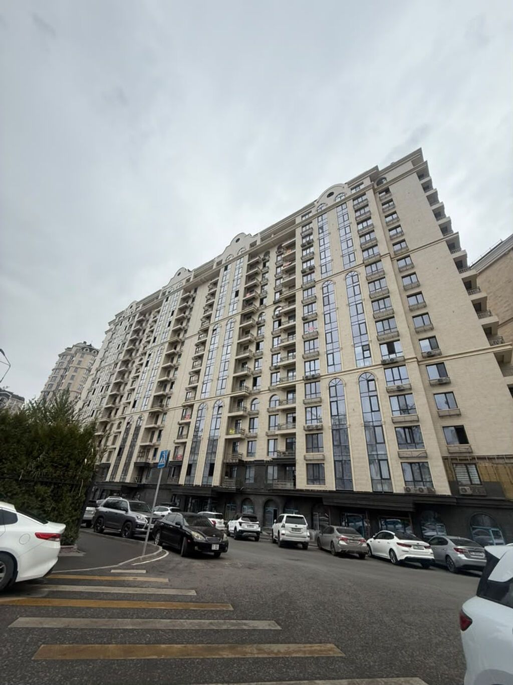 1 комната, 62 м², Асанбай мкр Элитка, 14 этаж, ПСО (под самоотделку): фото 1