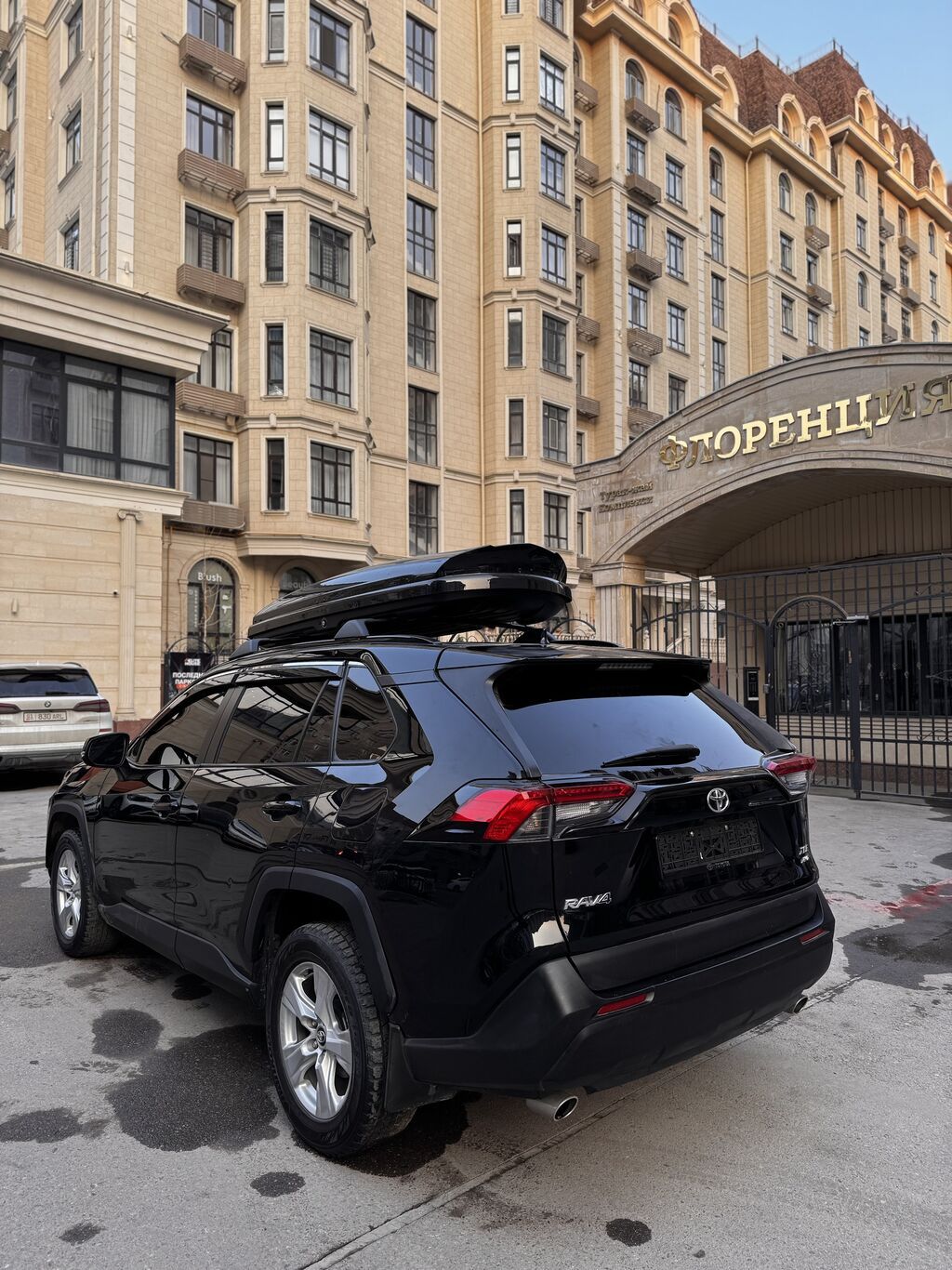 Toyota RAV4: 2019 г., 2.5 л, Автомат, Бензин, Кроссовер: фото 3