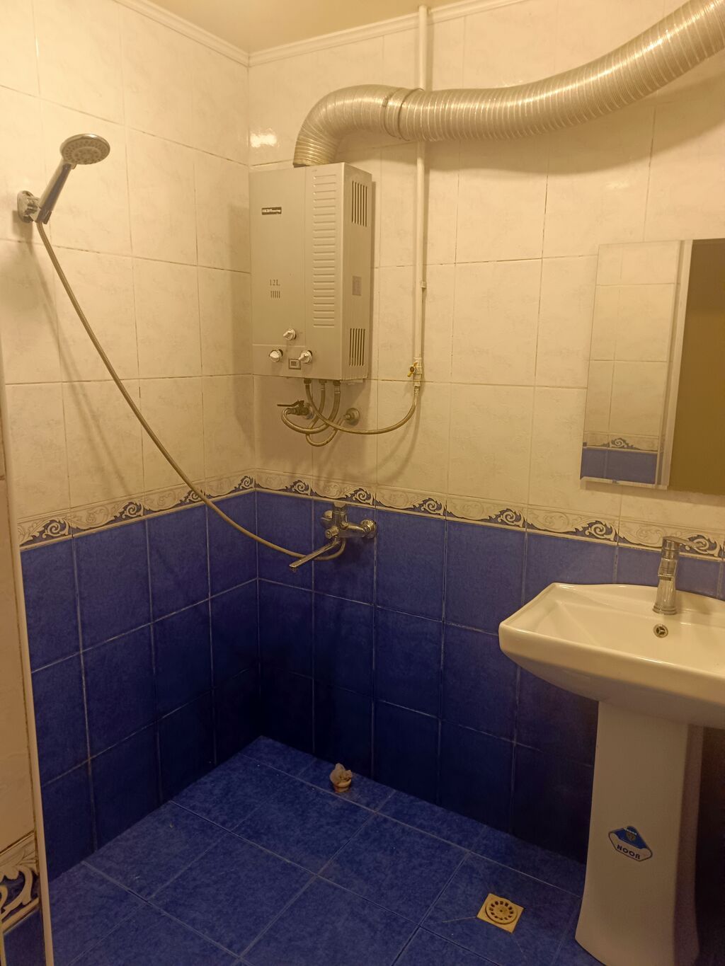 Watsap 00905526109033 2 otaqlı mənzil. Ev leningrad proyekt. Soyuducu