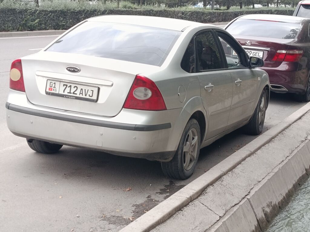 Ford Focus: 2006 г., 1.6 л, Автомат, Бензин, Седан: фото 3