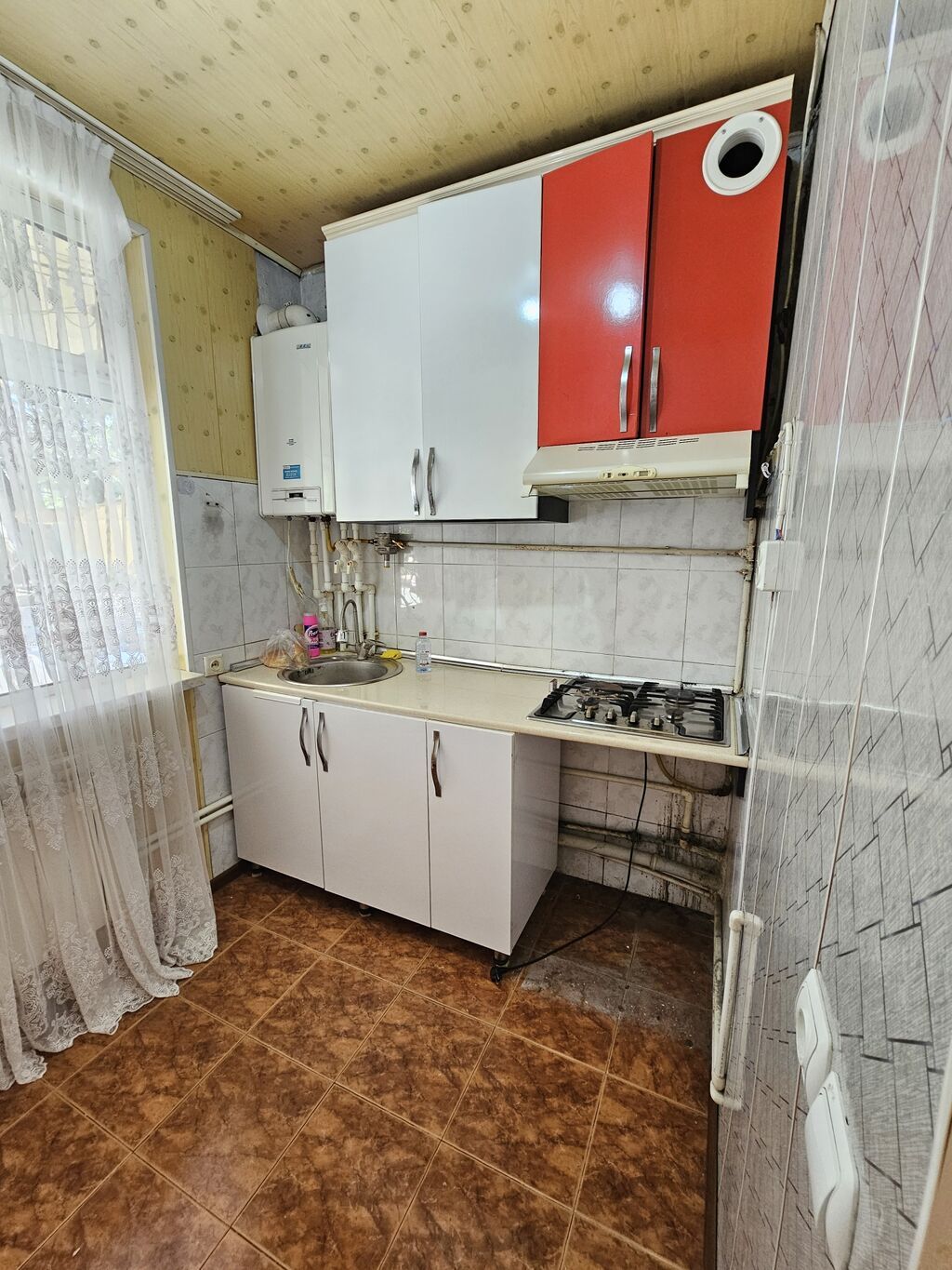 Bakı, 7-ci mikrorayon, 3 otaqlı, Köhnə tikili, m. Dərnəgül, 75 kv. m