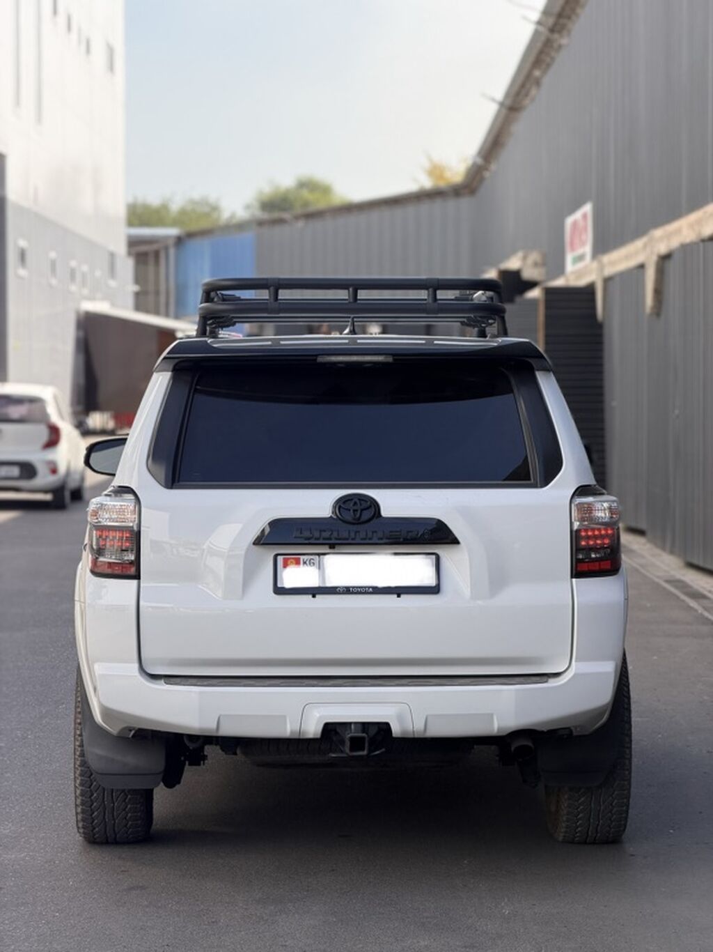 Toyota 4Runner: 2021 г., 4 л, Автомат, Бензин, Внедорожник: фото 5