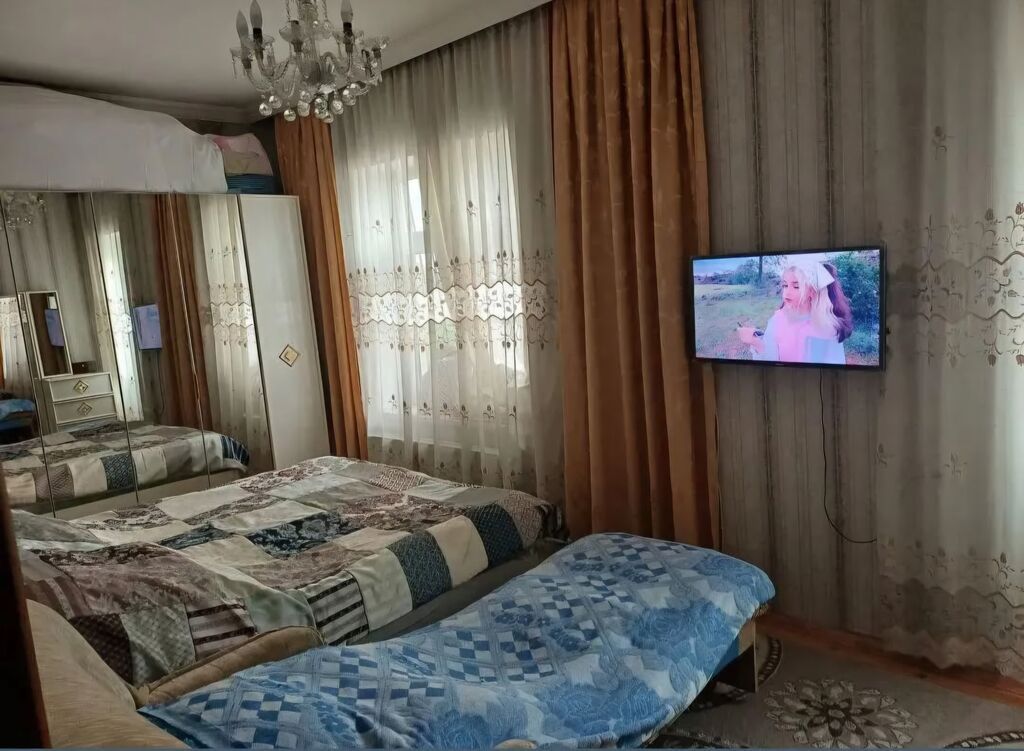 6 otaqlı, 140 kv. m, Kredit yoxdur, Orta təmir