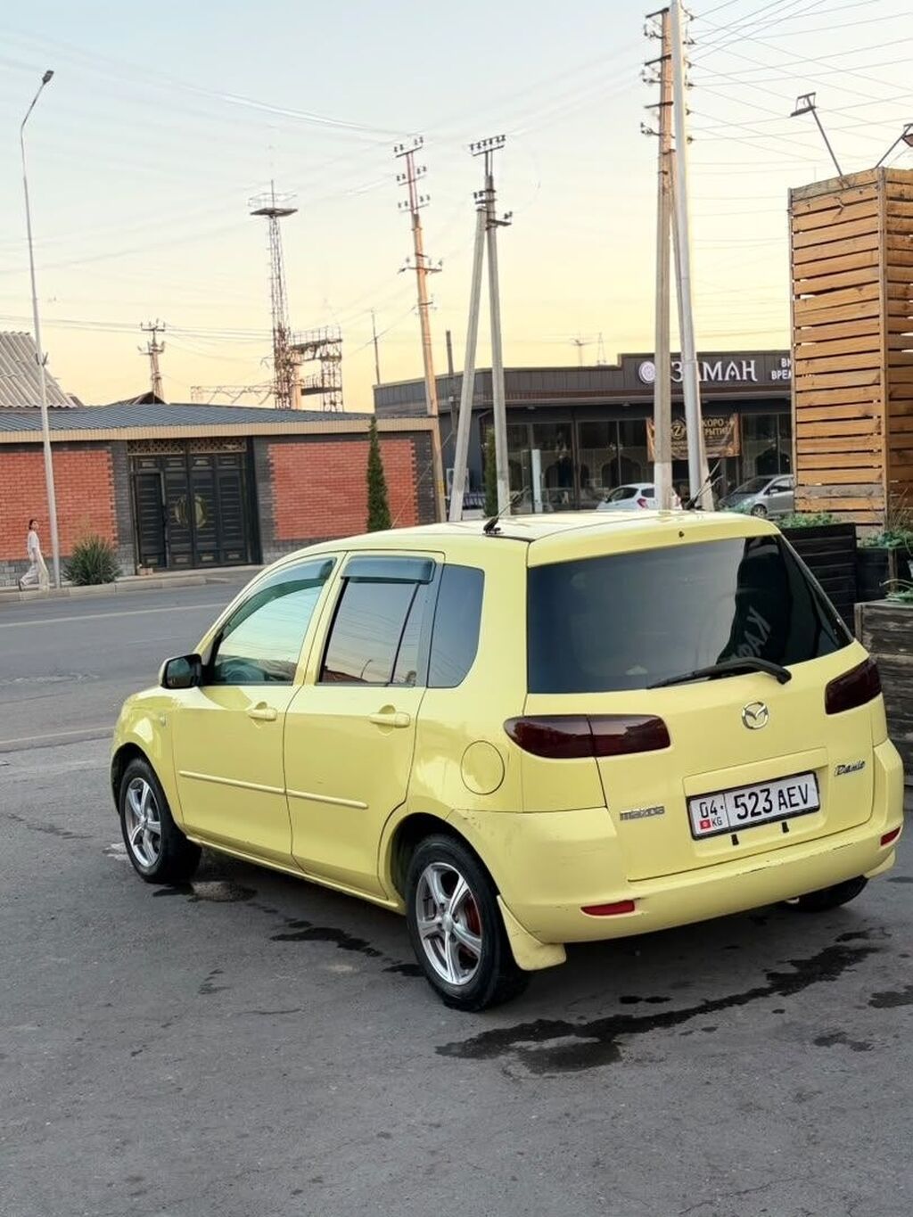 Mazda Demio: 2003 г., 1.3 л, Автомат, Бензин, Хэтчбэк: фото 4