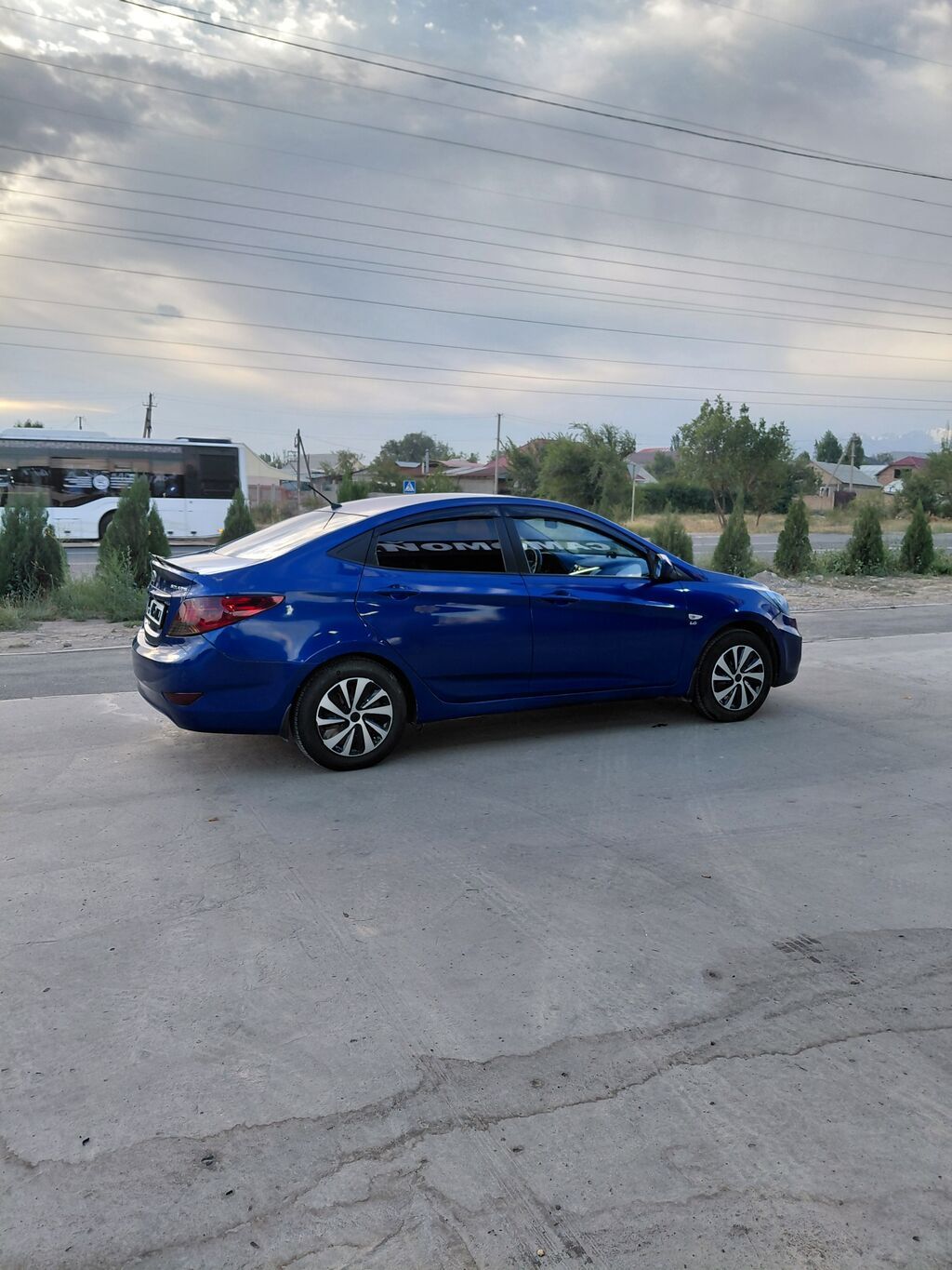 Hyundai Solaris: 2012 г., 1.6 л, Автомат, Газ, Седан: фото 4