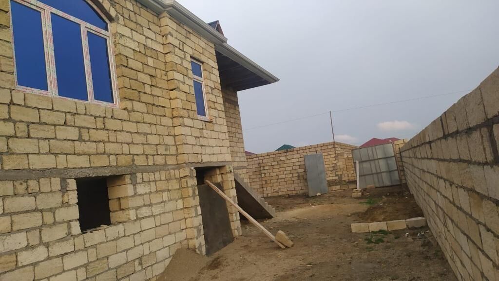 Mehdiabad 4 otaqlı, 175 kv. m, Təmirsiz