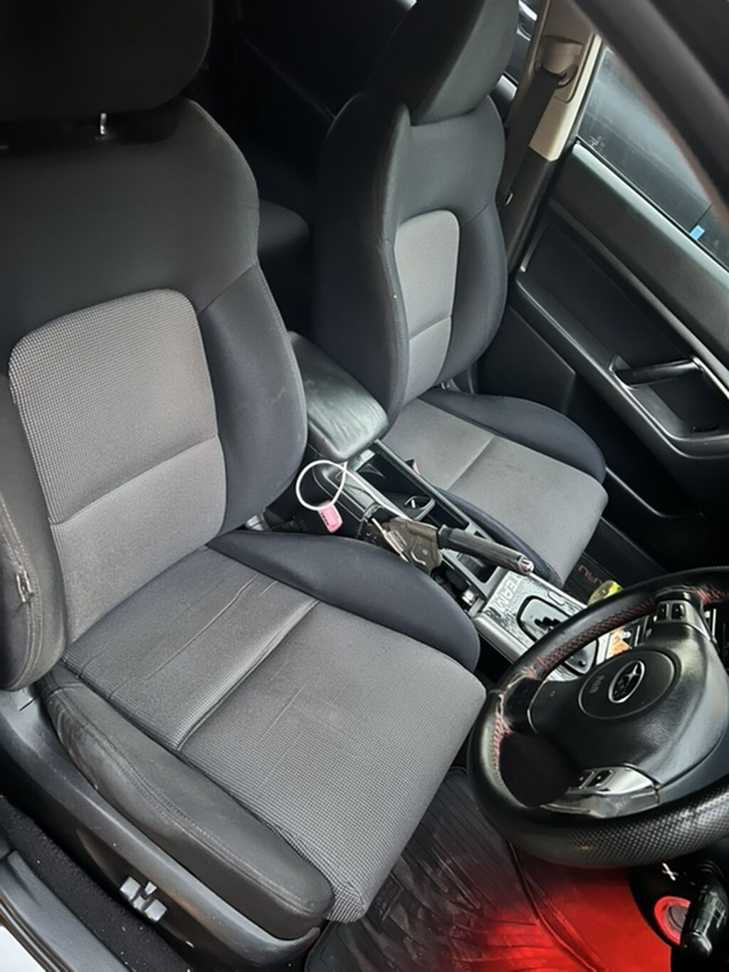 Комплект сидений для автомобиля Subaru (передние и задний диван) -: фото 1