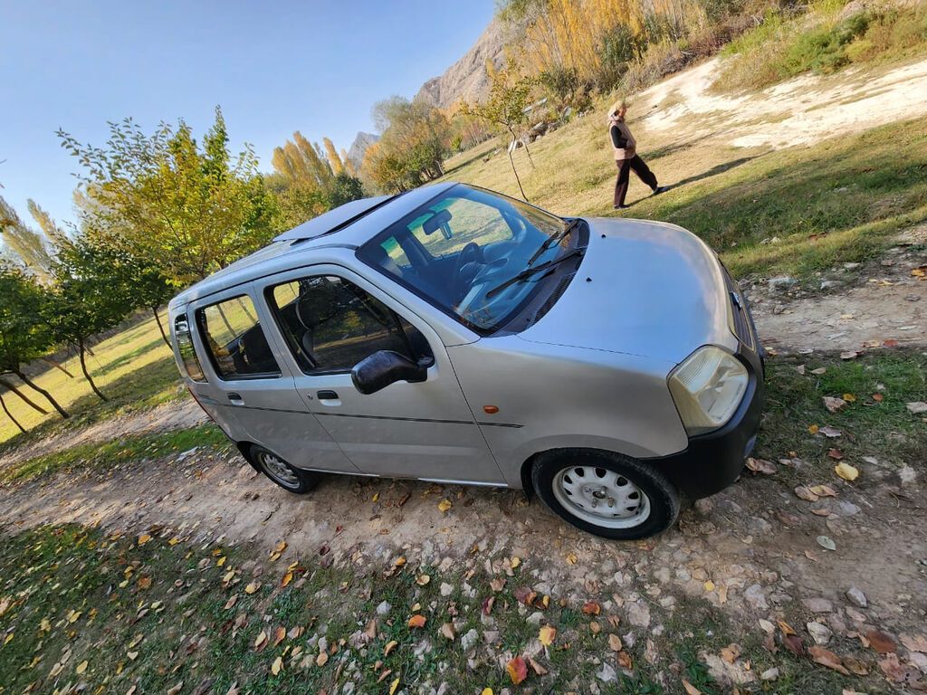 Suzuki Wagon R+: 2003 г., 1.3 л, Механика, Бензин: фото 7