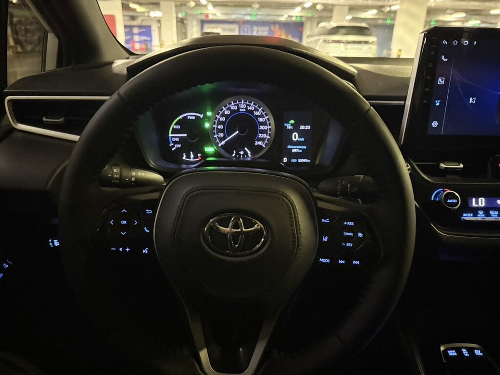 Toyota Corolla: 2020 г., 1.8 л, Вариатор, Гибрид, Седан: фото 7