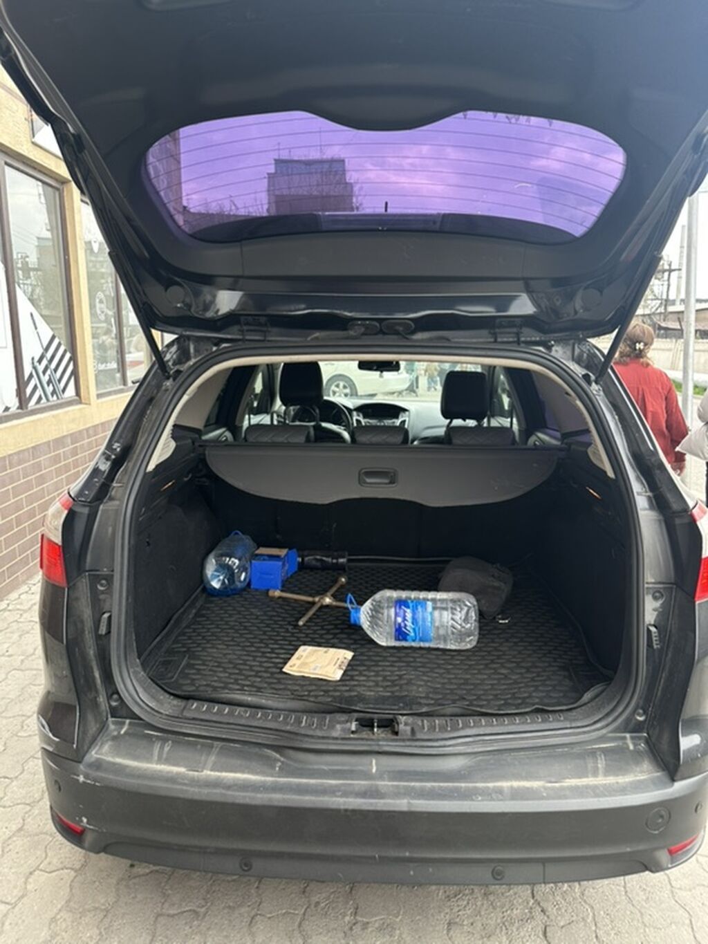 Ford Focus: 2013 г., 1.6 л, Автомат, Бензин, Универсал: фото 5