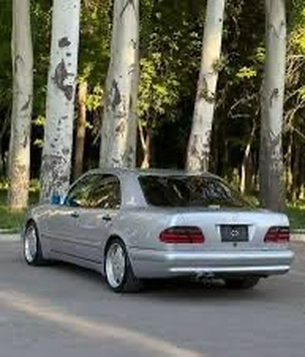 Продаю Mercedes-Benz E-Class 2001 г., седан