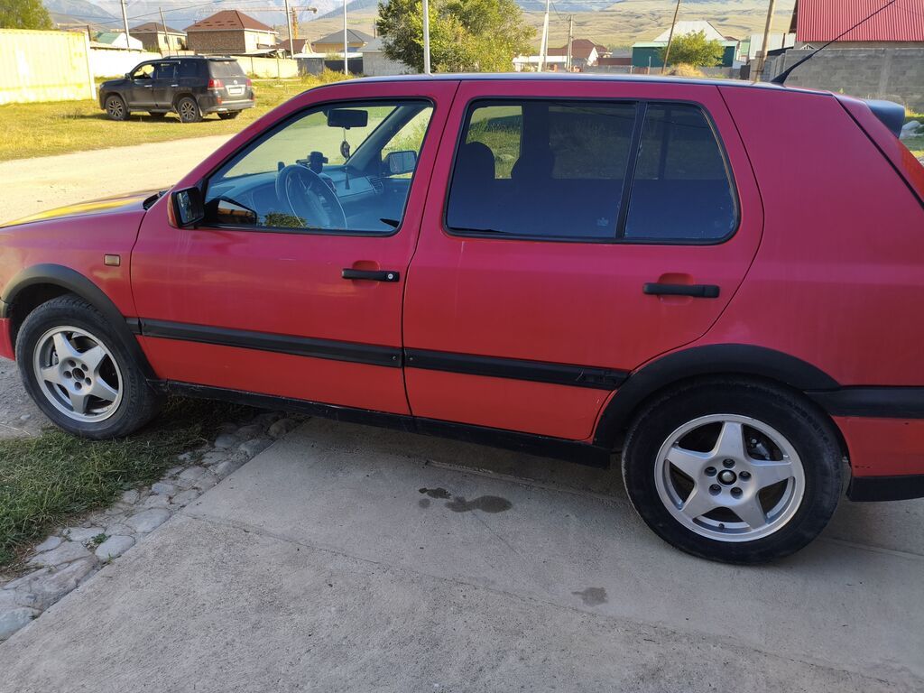 Volkswagen Golf: 1991 г., 0.2 л, Механика, Бензин, Хэтчбэк: фото 5