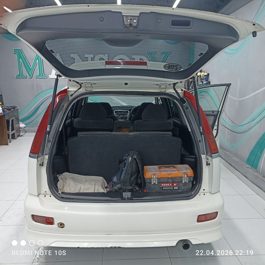 Honda Stream: 2003 г., 0.2 л, Автомат, Бензин, Минивэн: фото 3