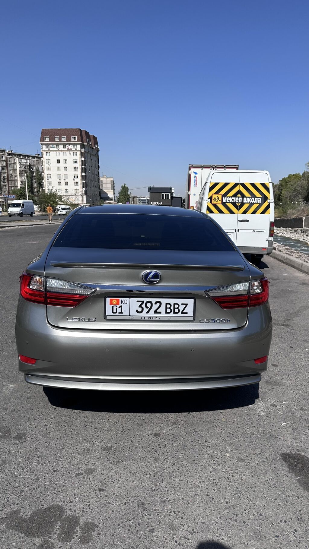 Lexus ES: 2017 г., 2.5 л, Вариатор, Гибрид, Седан: фото 4