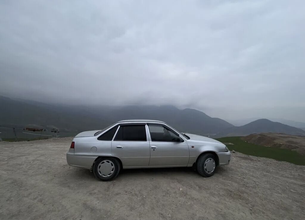 Daewoo Nexia: 2010 г., Механика, Бензин, Седан: фото 5