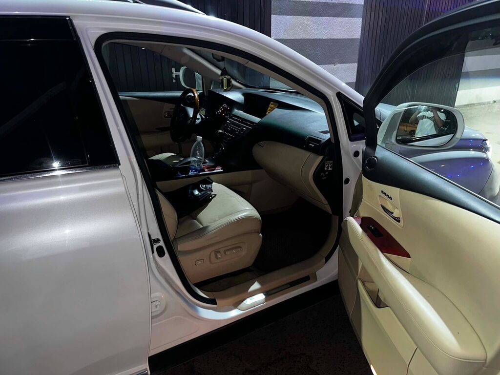 Lexus RX: 2011 г., 3.5 л, Вариатор, Гибрид, Кроссовер: фото 5