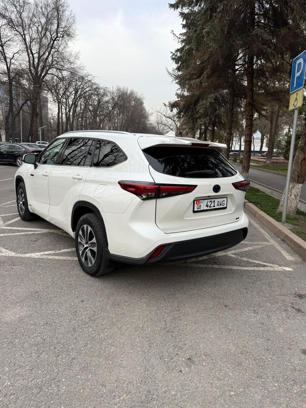 Toyota Highlander: 2020 г., Гибрид, Кроссовер: фото 3