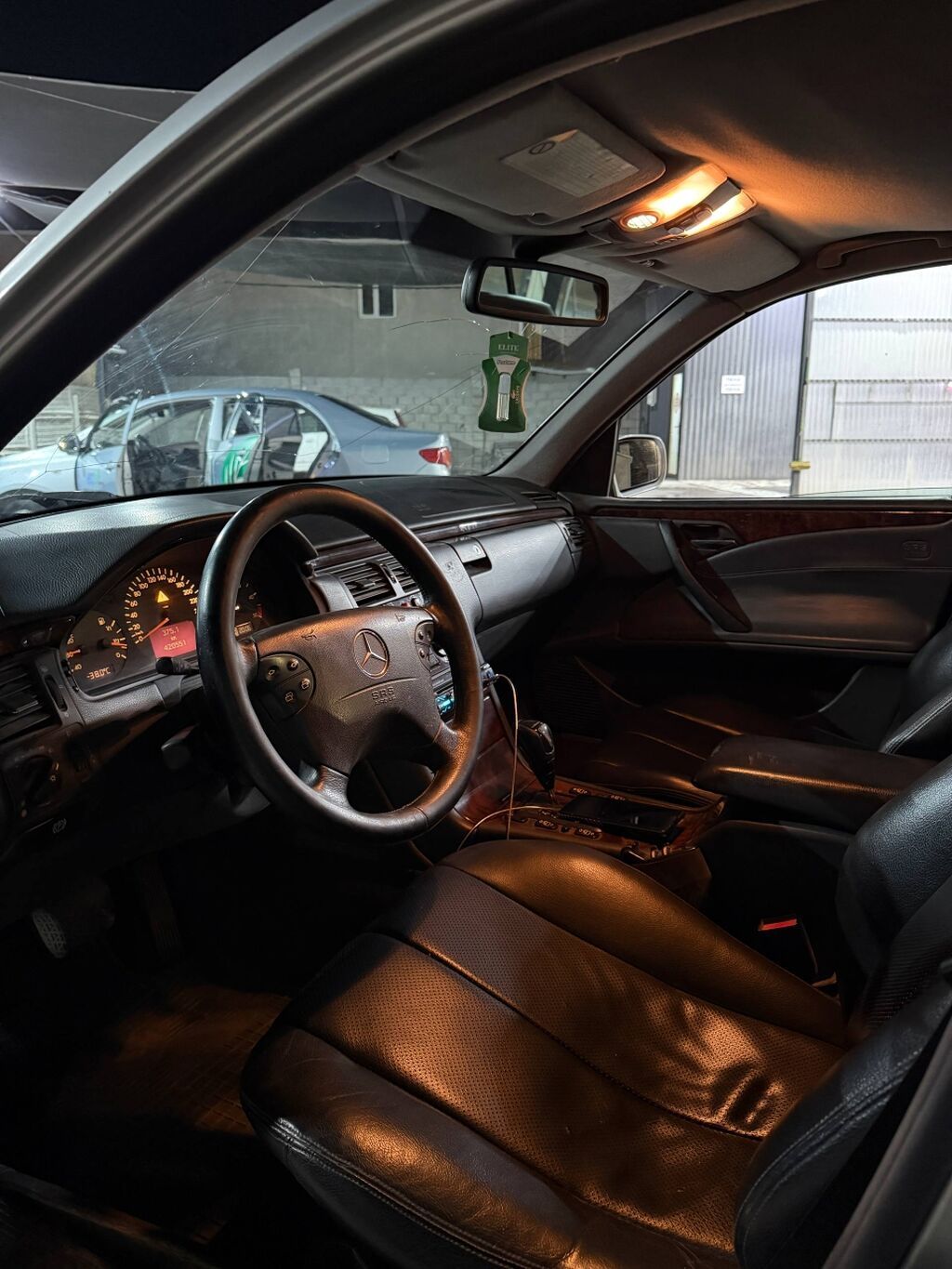 Mercedes-Benz E-Class: 2000 г., 2.7 л, Автомат, Дизель: фото 1