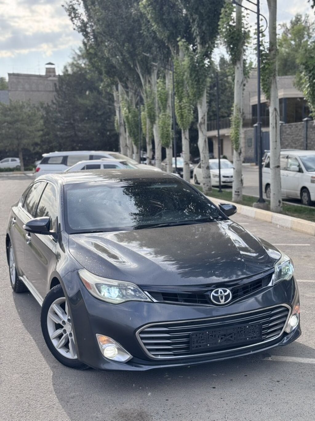 Toyota Avalon: 2015 г., 3.5 л, Автомат, Бензин, Седан: фото 2