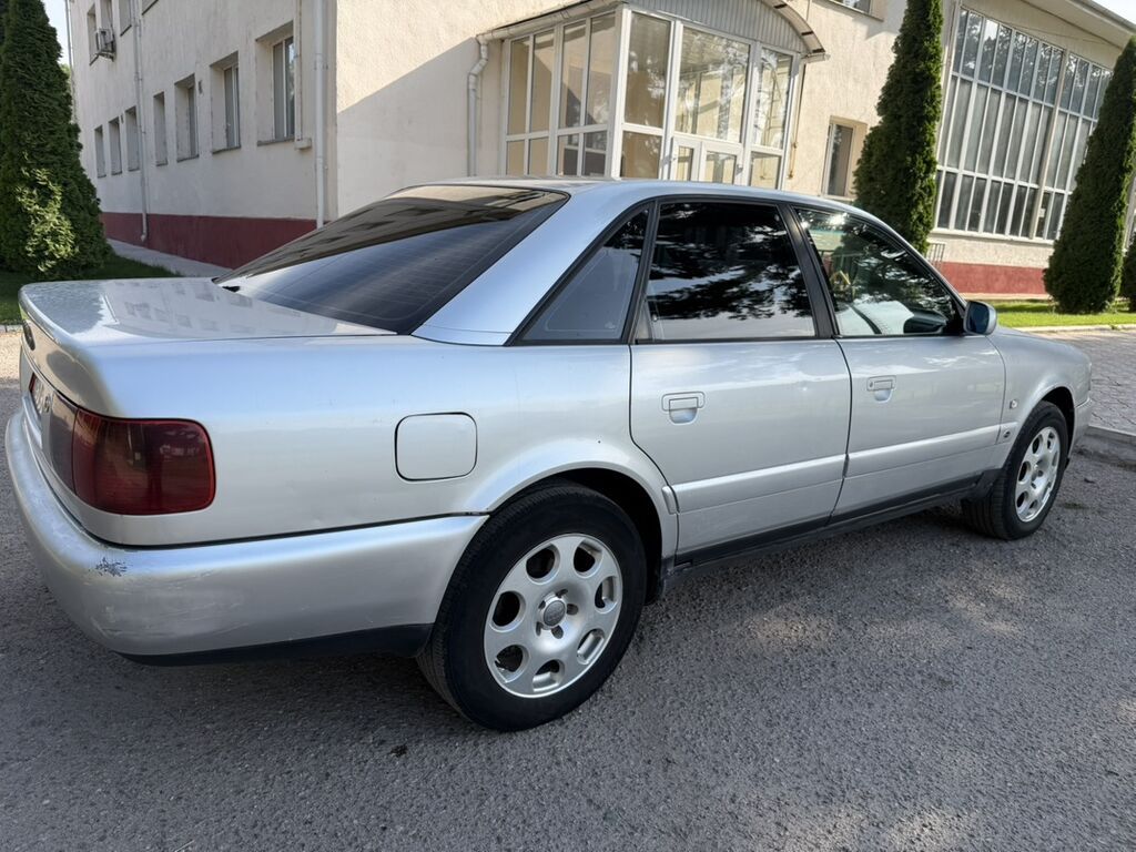 Audi 100: 1995 г., 2.5 л, Механика, Бензин, Седан: фото 5
