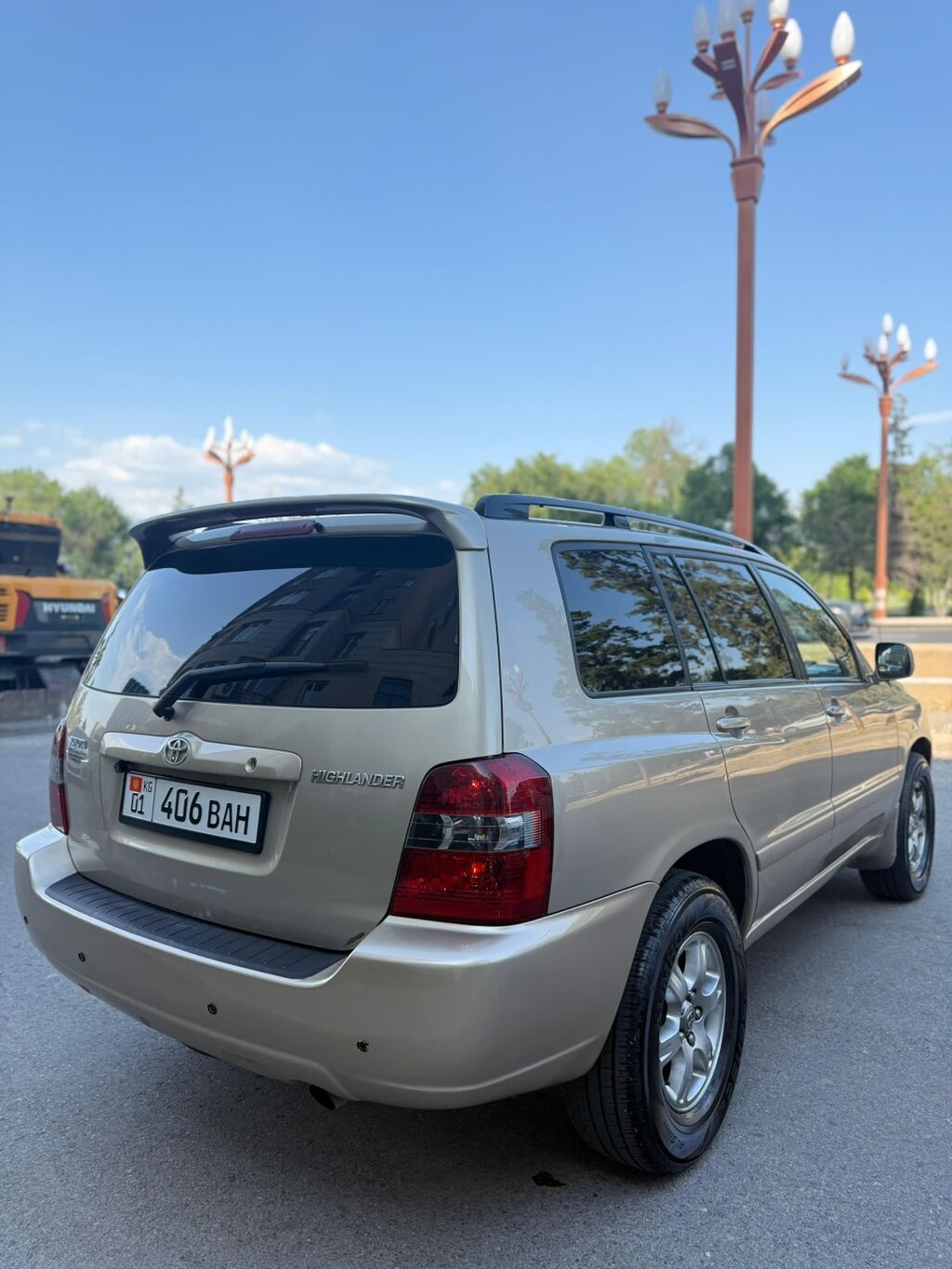 Toyota Highlander: 2005 г., 2.4 л, Автомат, Газ, Кроссовер: фото 3