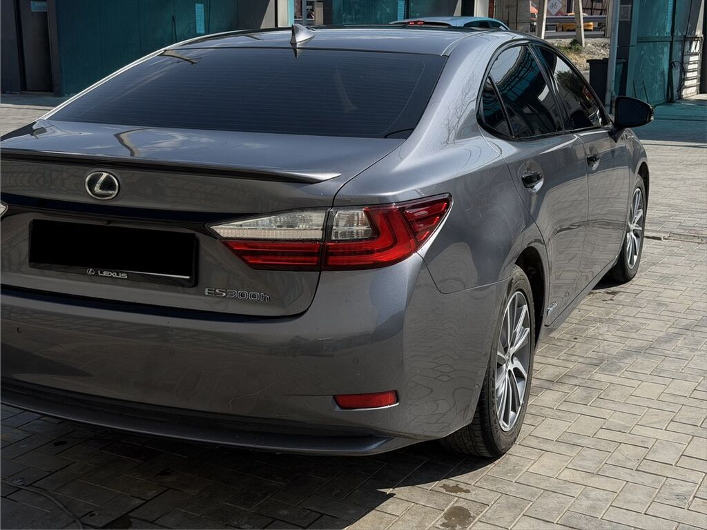 Lexus ES: 2015 г., 2.5 л, Вариатор, Гибрид, Седан: фото 2