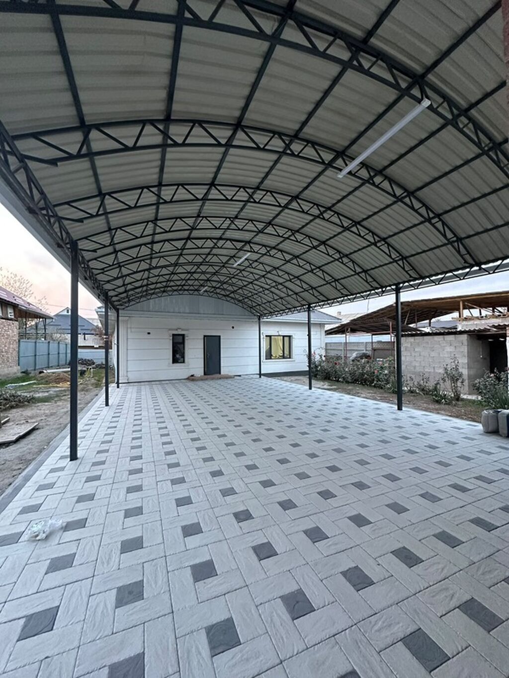 6 комнат, 210 м², 7 соток, Бишкек, Селекционное с. Собственник