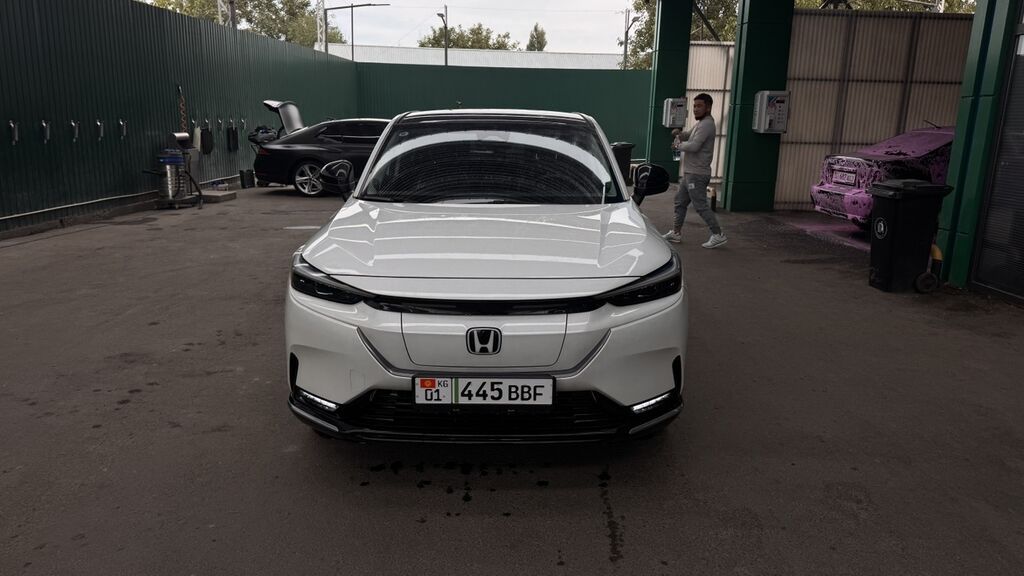 Honda e:NS1: 2023 г., 1 л, Автомат, Электромобиль, Кроссовер: фото 1