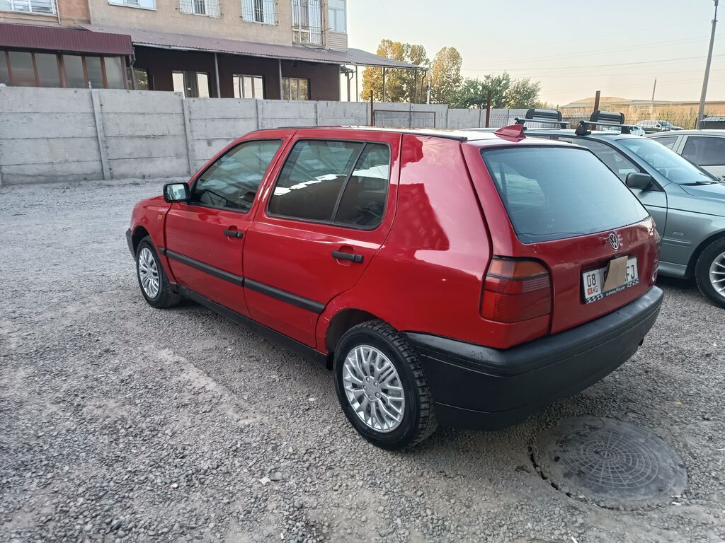 Volkswagen Golf: 1992 г., 1.8 л, Механика, Бензин, Хэтчбэк: фото 4