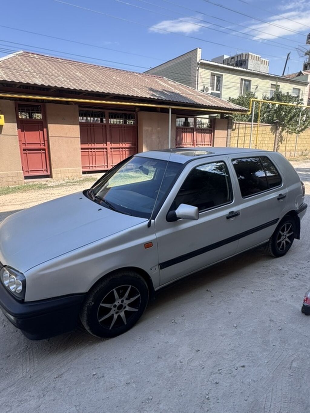 Volkswagen Golf: 1992 г., 1.8 л, Механика, Бензин, Хэтчбэк: фото 2