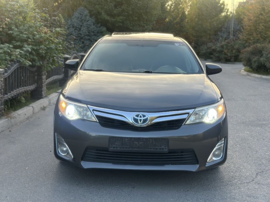 Toyota Camry: 2012 г., 2.5 л, Автомат, Гибрид, Седан: фото 2