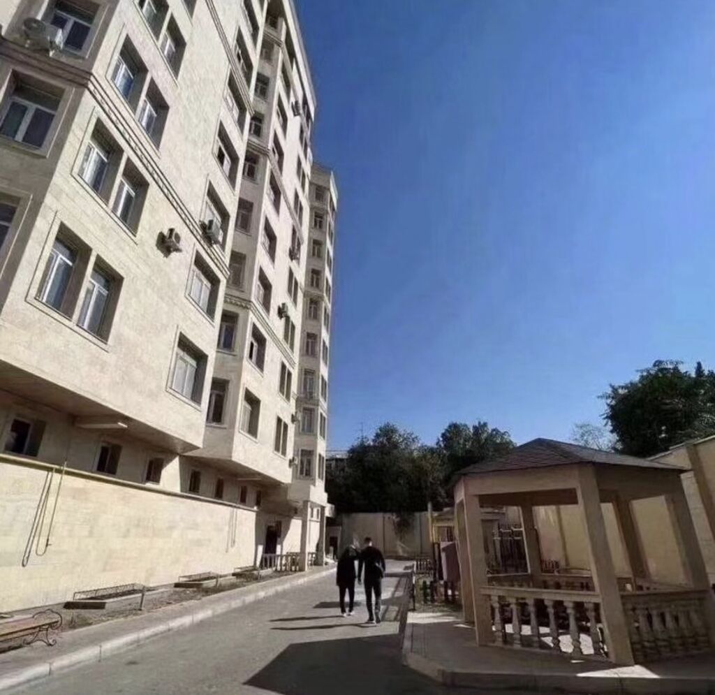 3 комнаты, 150 м², Элитка, 5 этаж, ПСО (под самоотделку): фото 1