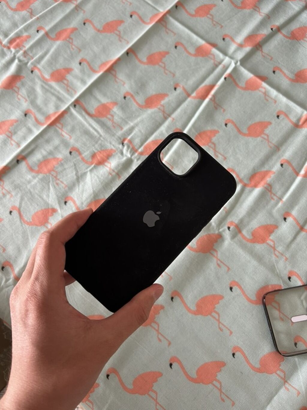 Продаю 2 новых чехла на iPhone 14 Plus. Цена за все 350 сом. 1 чехол с: фото 2