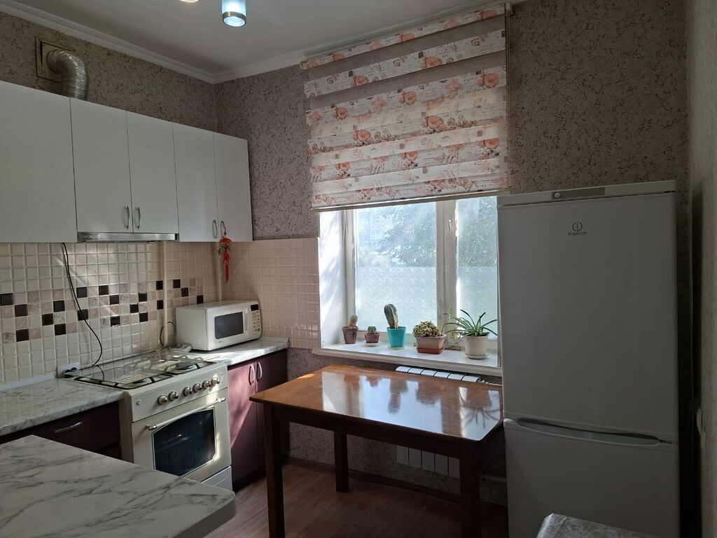 1 комната, 32 м², Аламедин-1 мкр Индивидуалка, 5 этаж, Косметический ремонт: фото 1