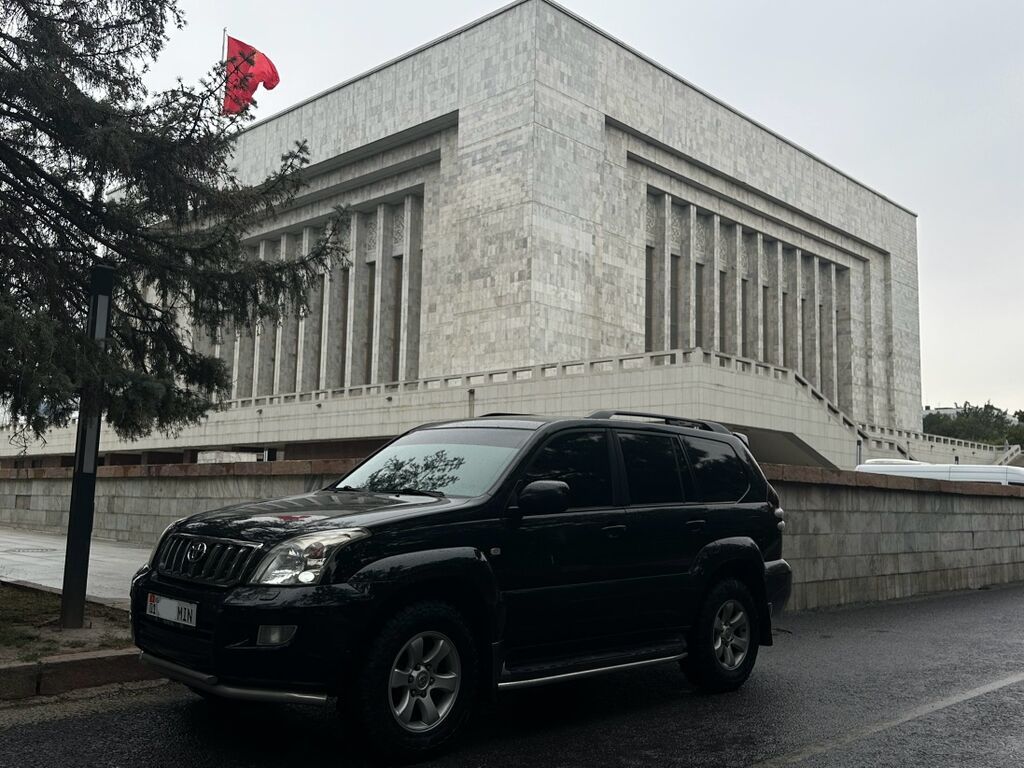 Toyota Land Cruiser Prado: 2008 г., 4 л, Автомат, Газ, Внедорожник: фото 4