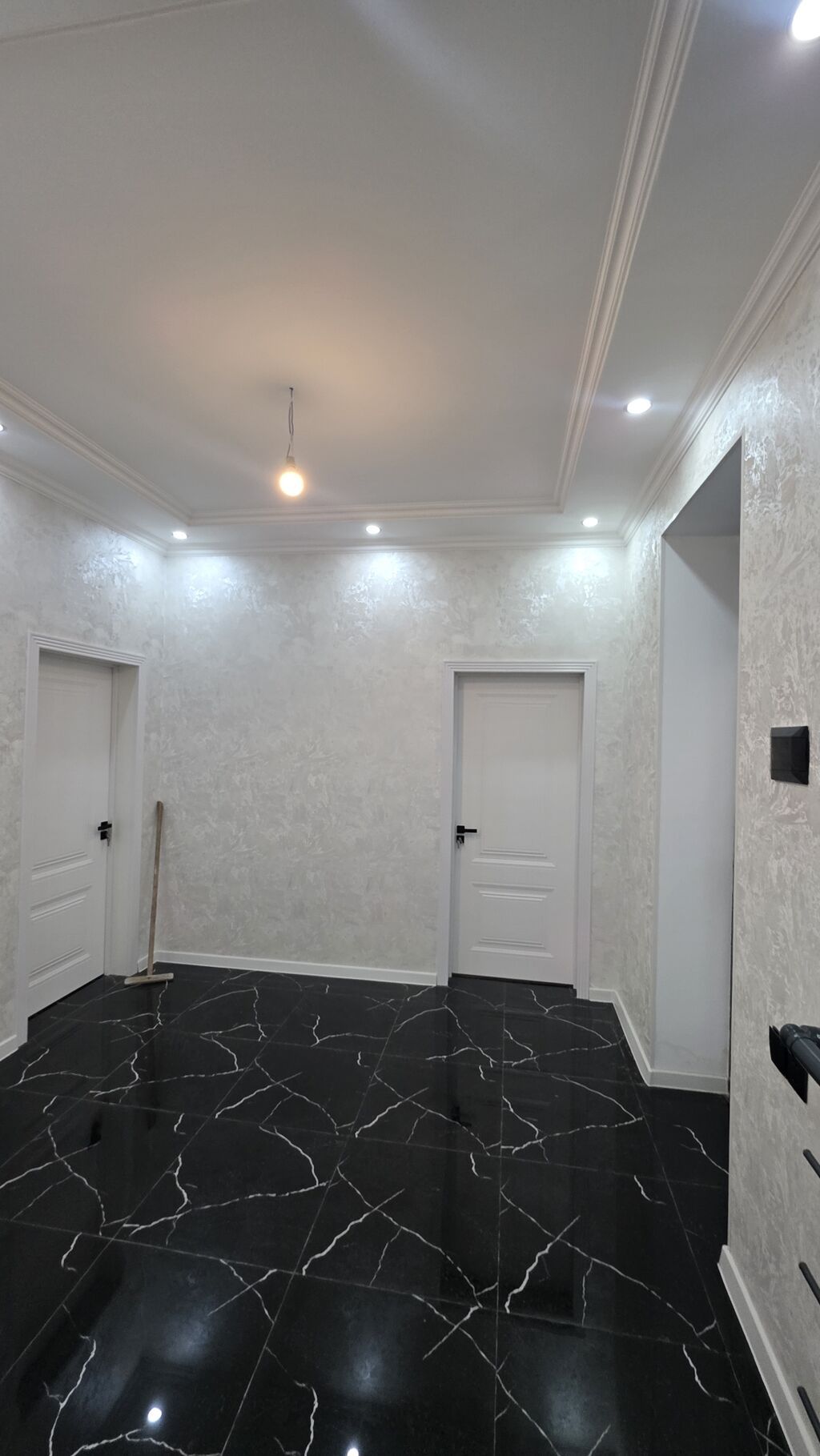 4 otaqlı, 168 kv. m, Yeni təmirli