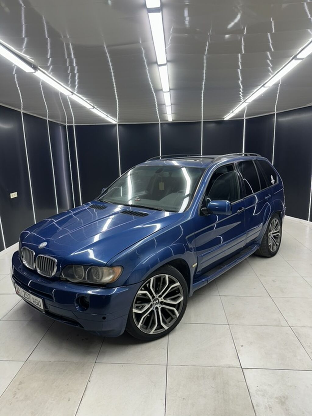 BMW X5: 2000 г., 4.4 л, Автомат, Газ, Кроссовер: фото 2
