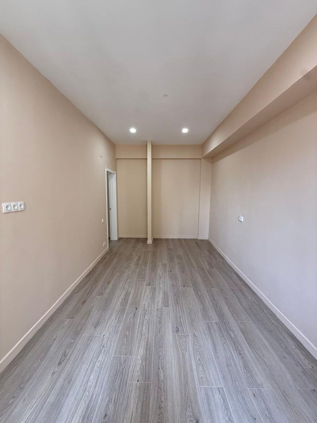 2 комнаты, 81 м², Рабочий Городок Элитка, 10 этаж, Свежий ремонт: фото 4