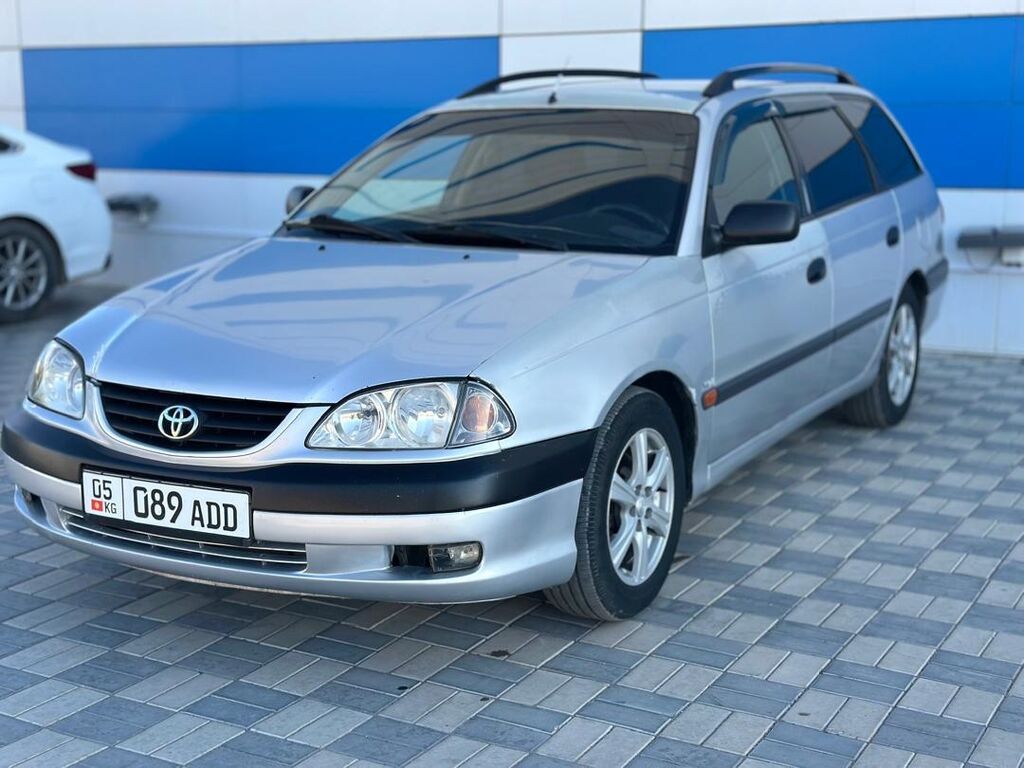 Toyota Avensis: 2001 г., Механика, Универсал: фото 3