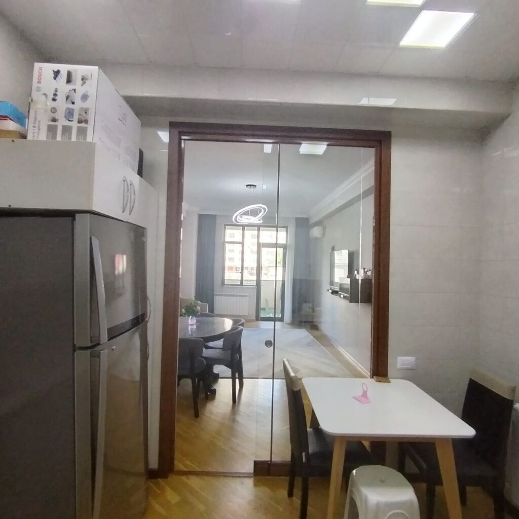 3 otaqlı, Yeni tikili, 93 kv. m