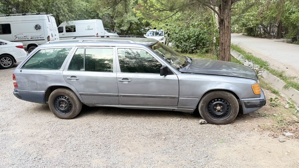 Mercedes-Benz W124: 1988 г., Универсал: фото 3