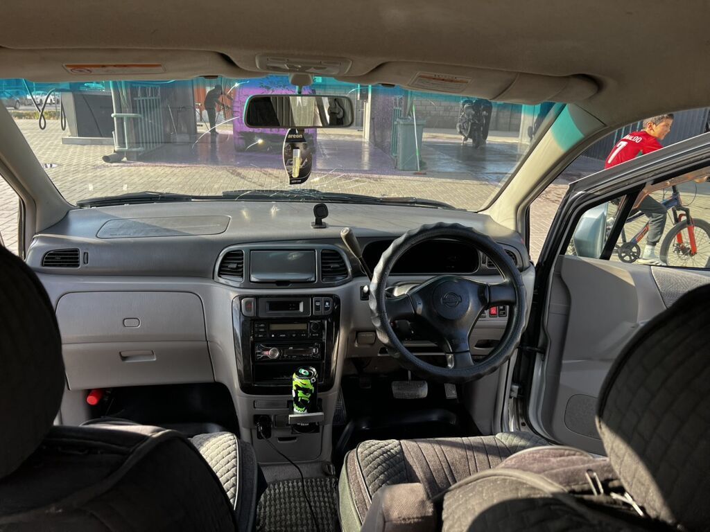 Nissan Liberty: 1999 г., 2 л, Автомат, Газ, Минивэн: фото 8