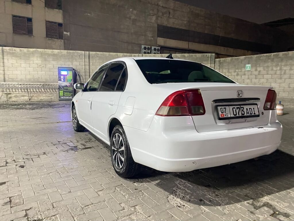 Honda Civic: 2002 г., 1.5 л, Автомат, Бензин, Седан: фото 4