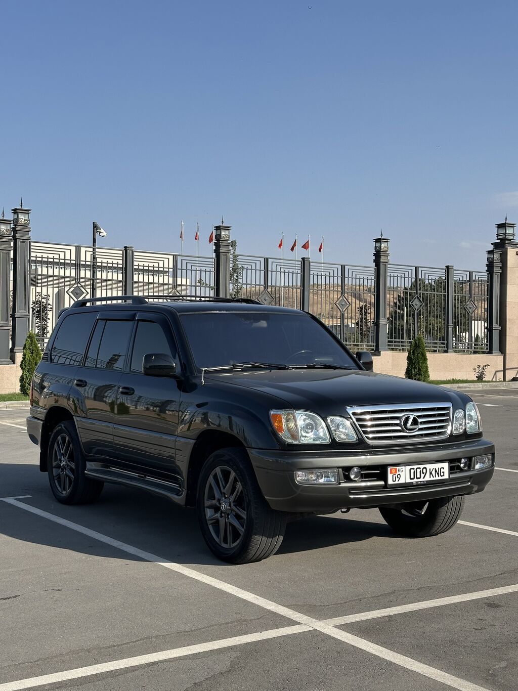Lexus LX: 2003 г., 4.7 л, Автомат, Газ, Внедорожник: фото 2