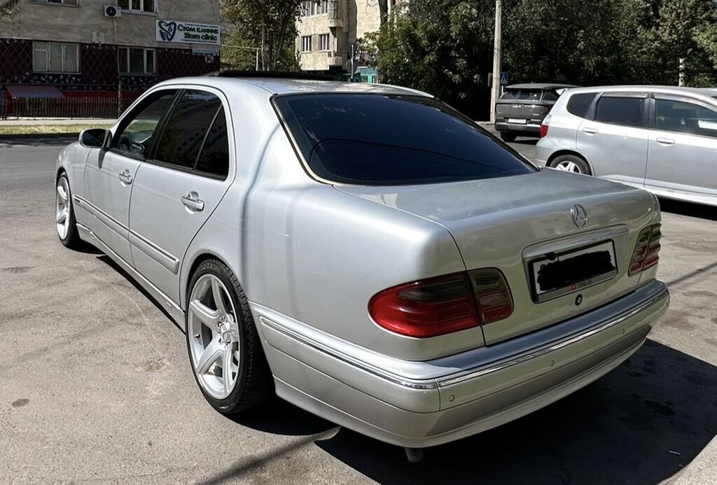 Mercedes-Benz E-Class: 2000 г., 4.3 л, Автомат, Бензин, Седан: фото 3
