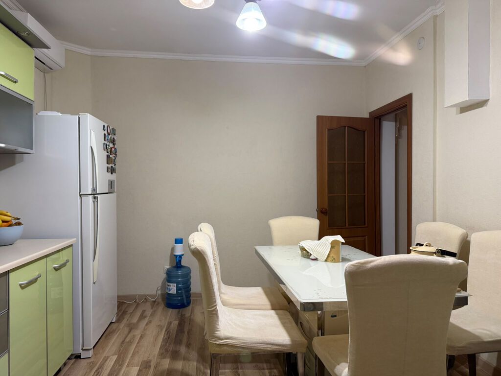 200 м², 4 комнаты, Киргизия 1, Без животных: фото 5