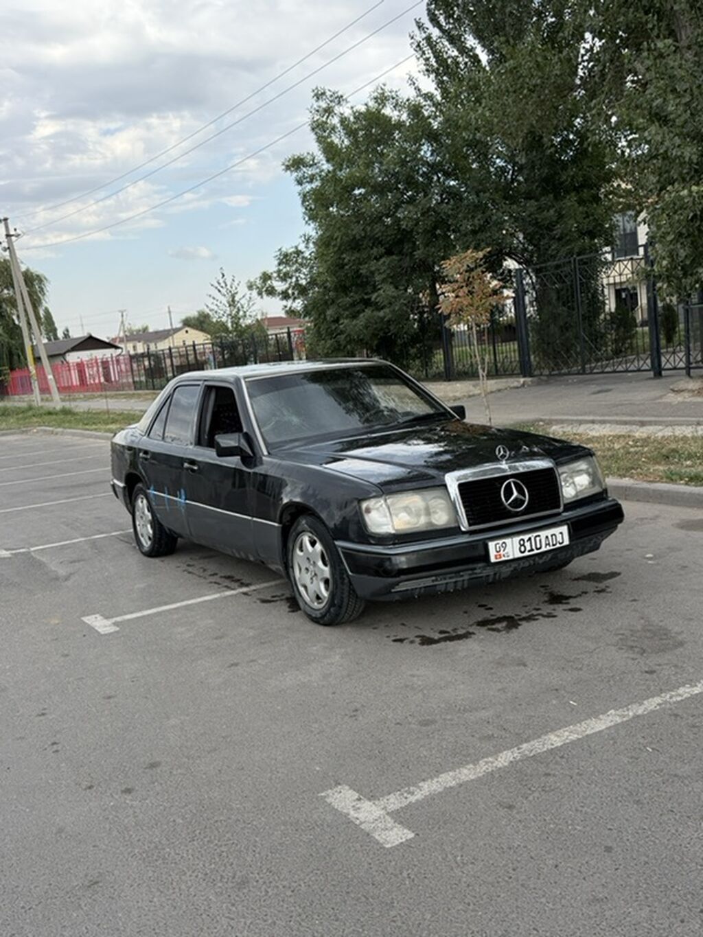 Mercedes-Benz W124: 1990 г., 2.3 л, Механика, Бензин, Седан: фото 6